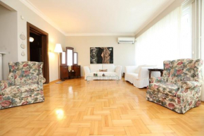 Flat with Excellent Location in Nisantasi